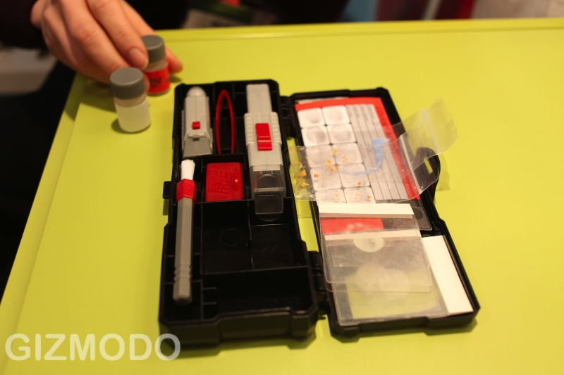 Illustration for article titled Wild Planet Pocket Forensics Kit Sorts Out Any Playroom Crime Scene